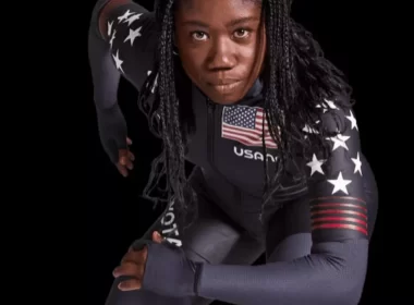 Erin Jackson est devenue la première femme noire à remporter une médaille d'or olympique en speedskating